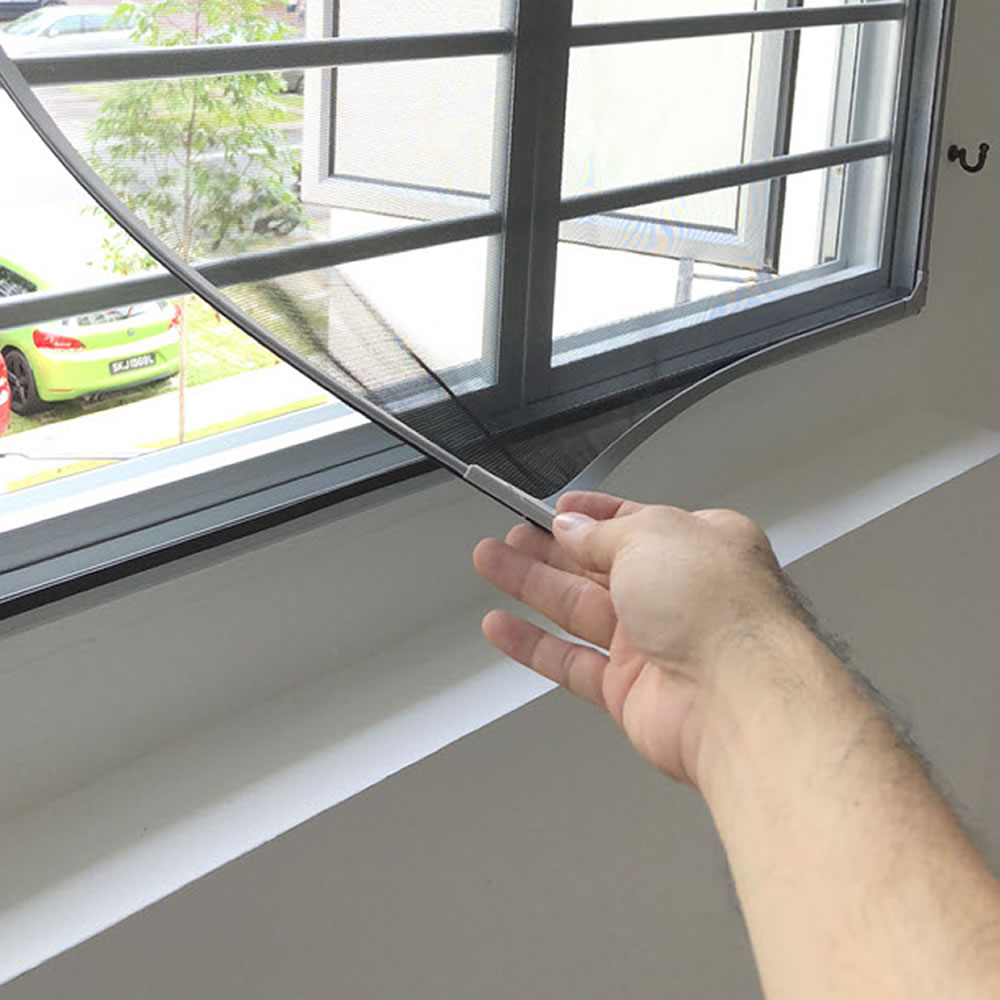 * Magnetic Window Screen - Simple To Install DIY Flyscreen